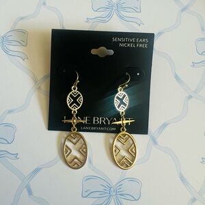 NWT Lane Bryant Gold Tone Elegant Dangle Earrings✨